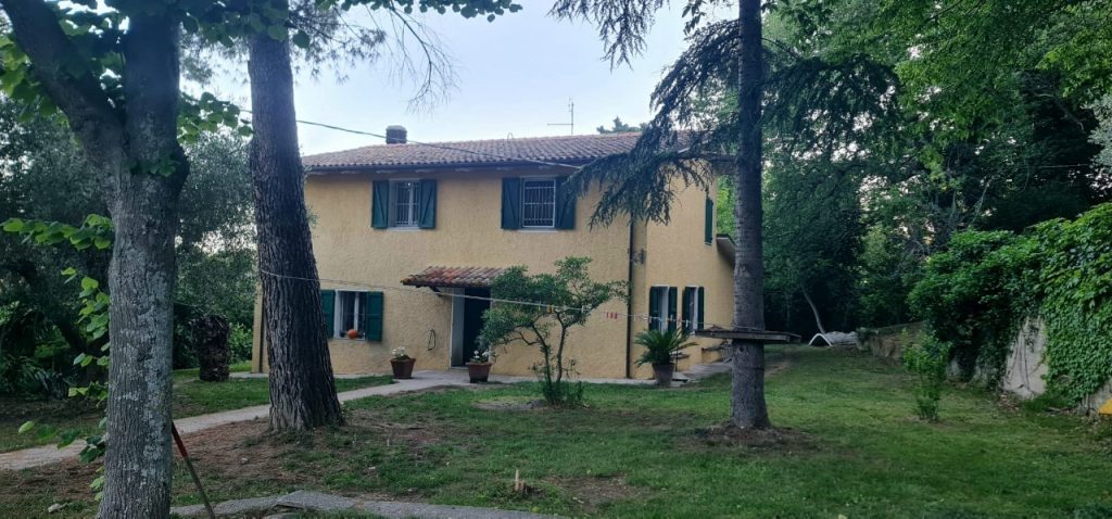 Rustico-Casolare-Cascina-Individuale-Pesaro